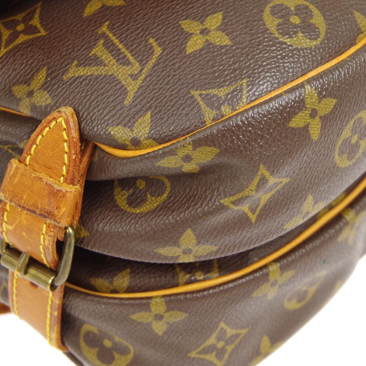 Louis Vuitton Saumur 30 monogram